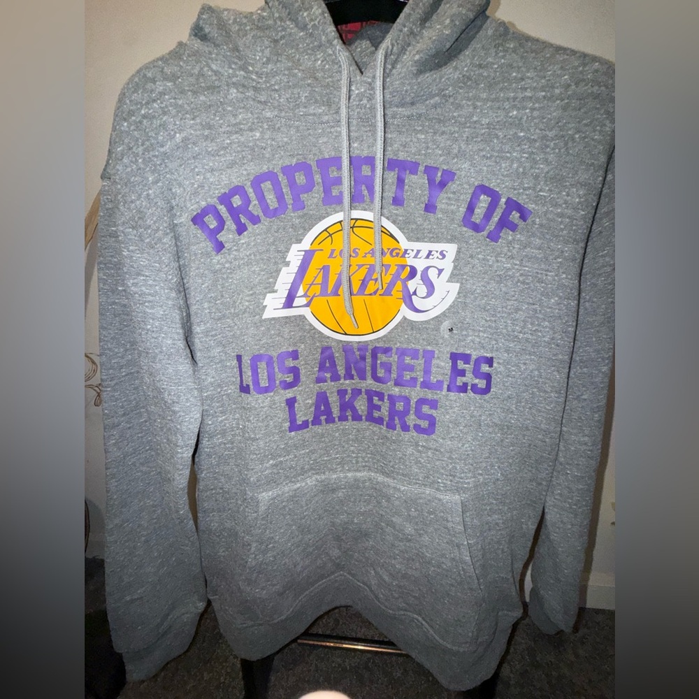 NWT Los Angeles Lakers Gray Pullover Hoodie Men's Med NBA Ultragame Basketball